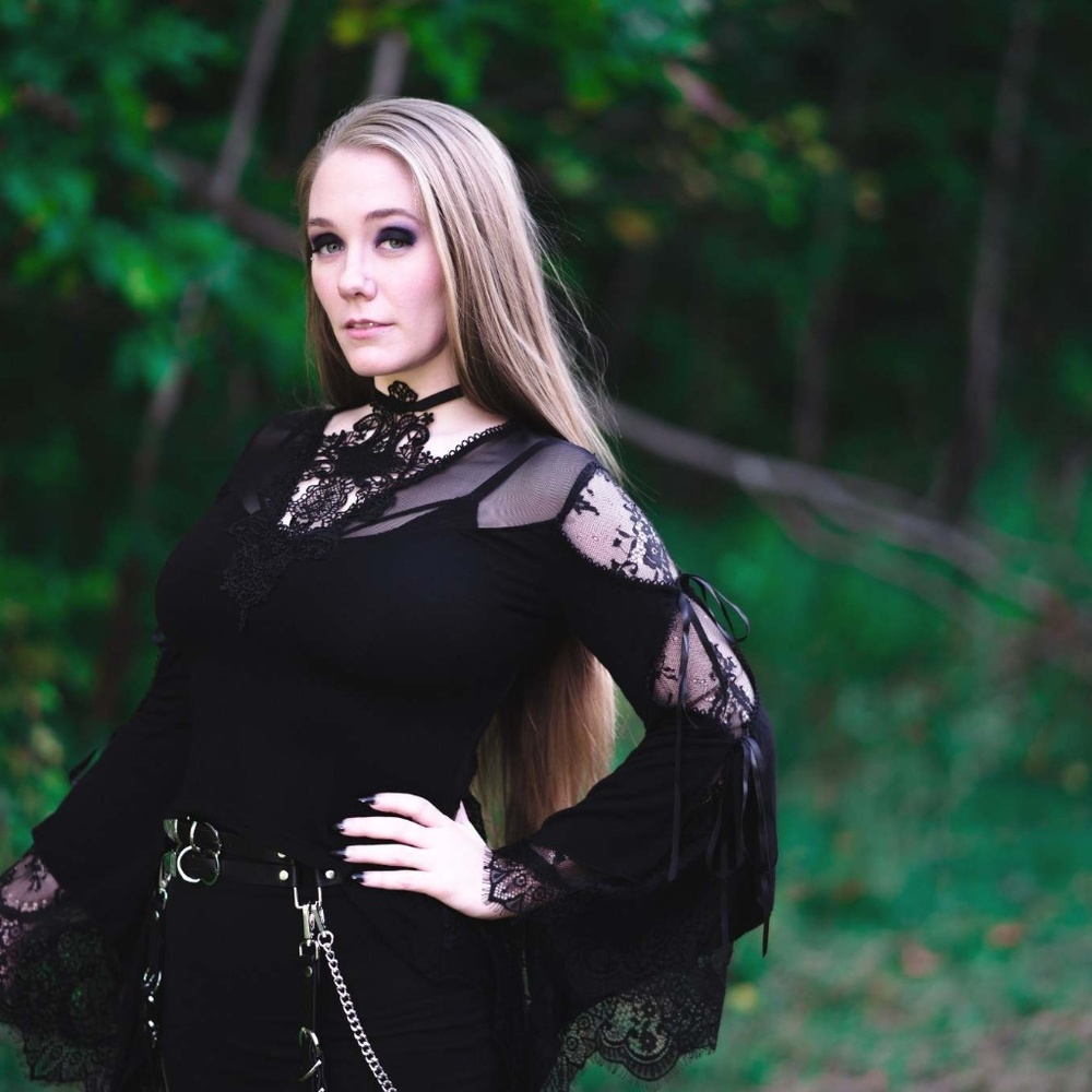 Meet your Posher, Kiku